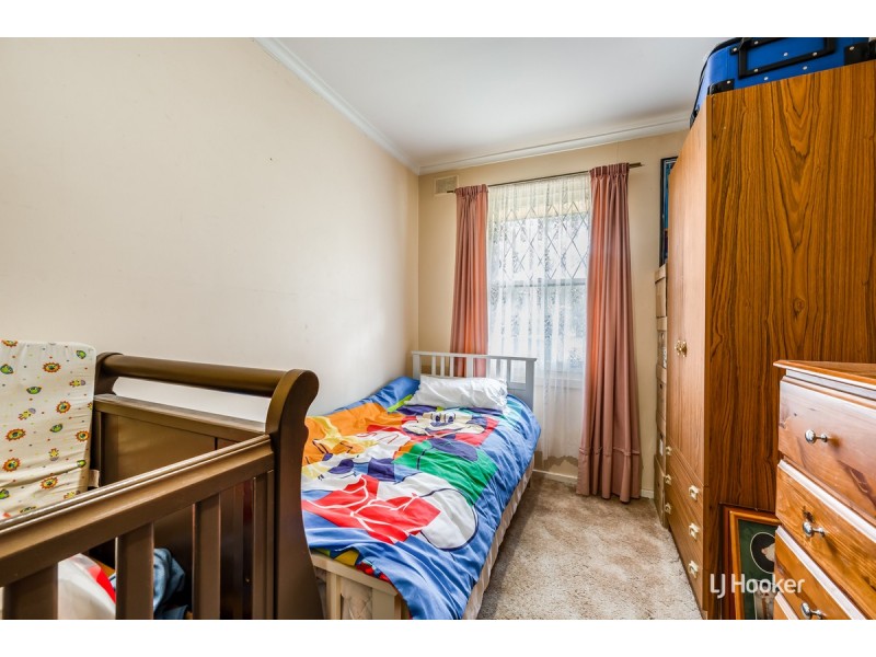 4 Wallace Road, Elizabeth Vale SA 5112