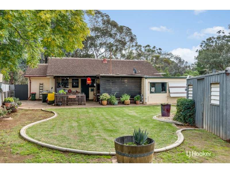 4 Wallace Road, Elizabeth Vale SA 5112
