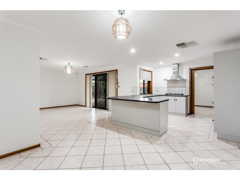 17 Buttercup Grove, Blakeview SA 5114