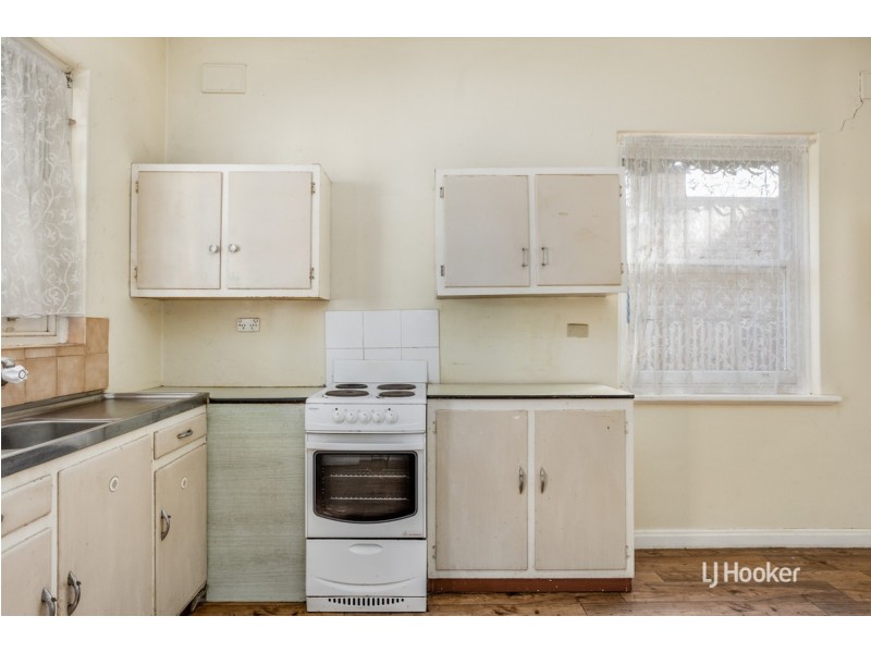 29 Blake Road, Elizabeth South SA 5112