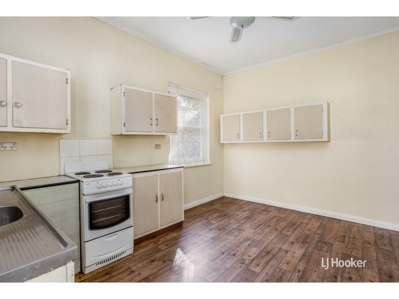 29 Blake Road, Elizabeth South SA 5112