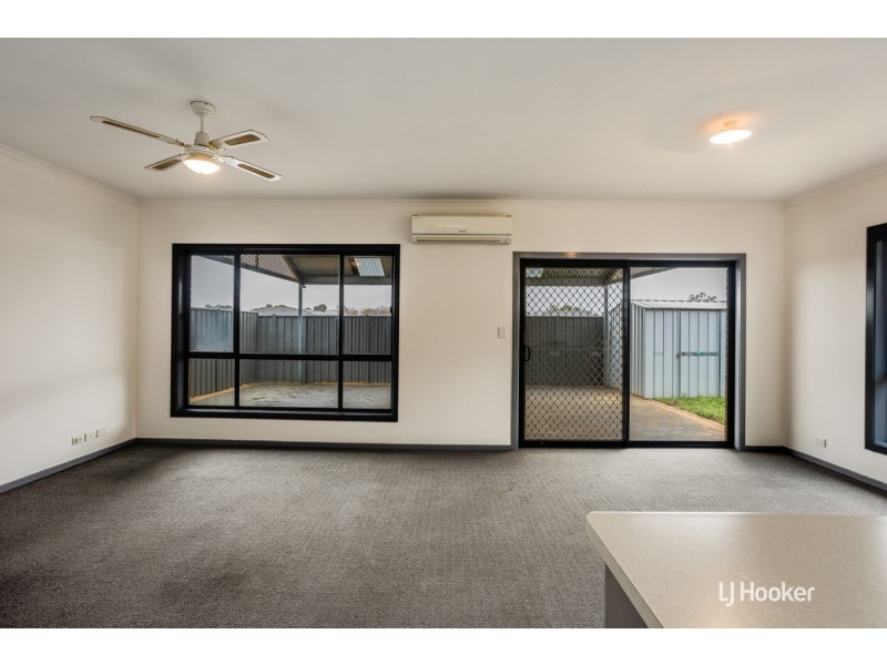 121 Lakeside Drive, Andrews Farm SA 5114