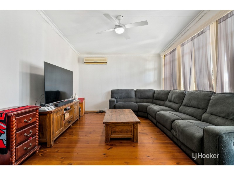 12 Canara Avenue, Para Hills SA 5096