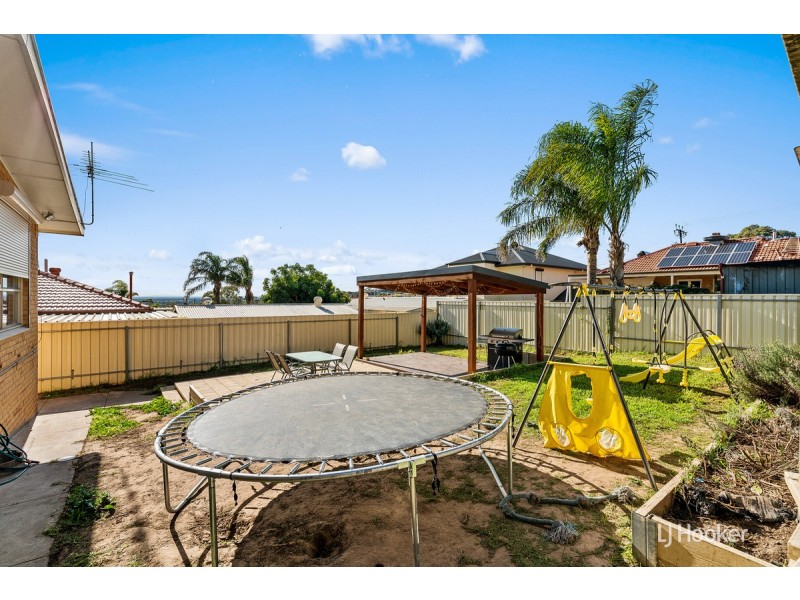12 Canara Avenue, Para Hills SA 5096