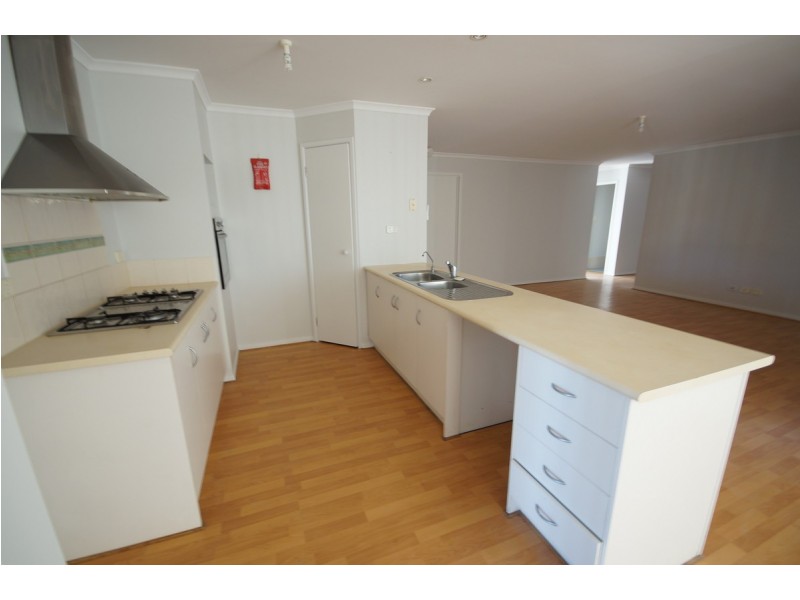 3 Kentia Drive, Para Hills West SA 5096