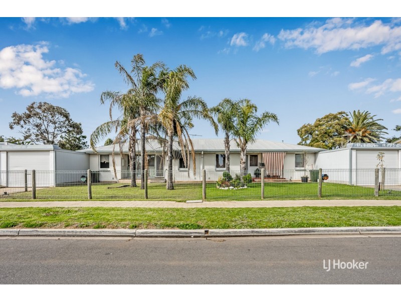 19 & 21 Moulds Crescent, Smithfield SA 5114