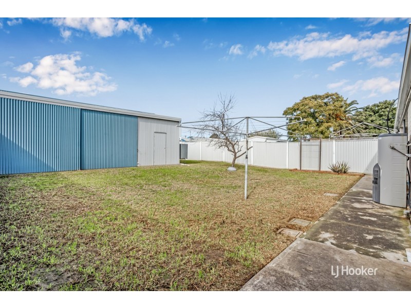 19 & 21 Moulds Crescent, Smithfield SA 5114
