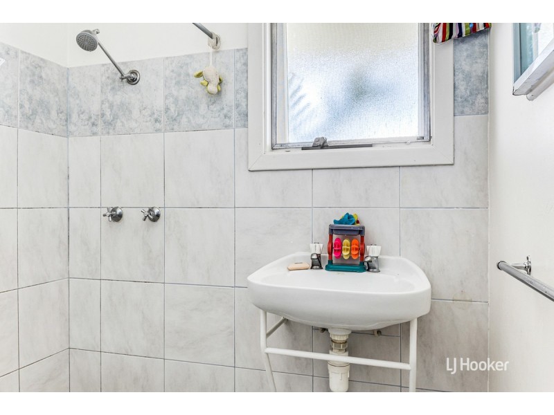 19 & 21 Moulds Crescent, Smithfield SA 5114