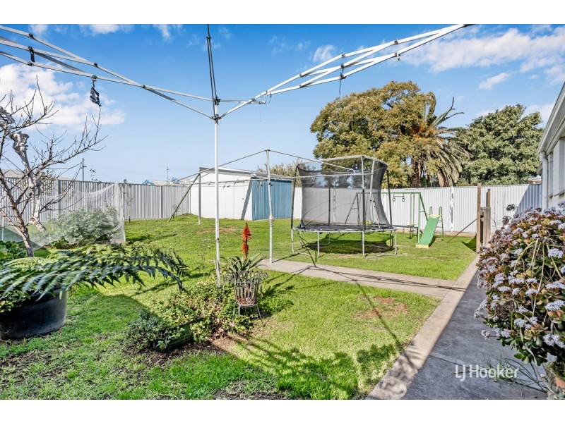 19 & 21 Moulds Crescent, Smithfield SA 5114