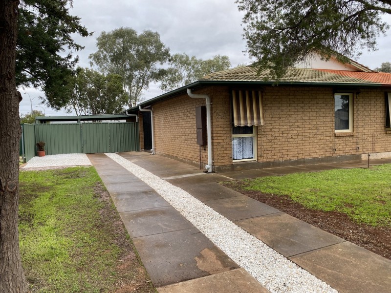 5 Warooka Crescent, Smithfield SA 5114