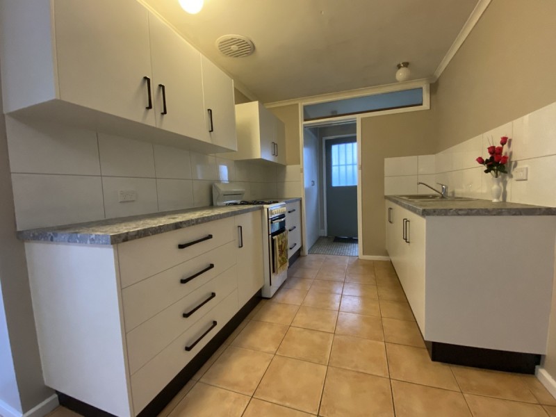 5 Warooka Crescent, Smithfield SA 5114