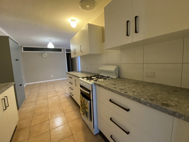 5 Warooka Crescent, Smithfield SA 5114