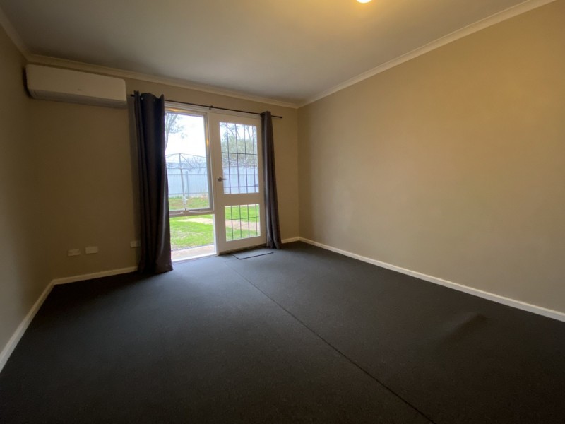 5 Warooka Crescent, Smithfield SA 5114