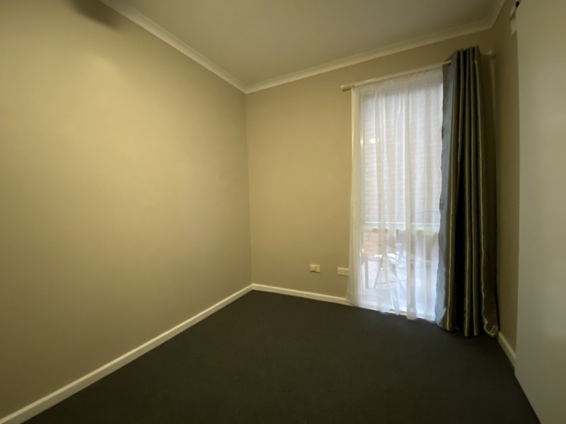 5 Warooka Crescent, Smithfield SA 5114