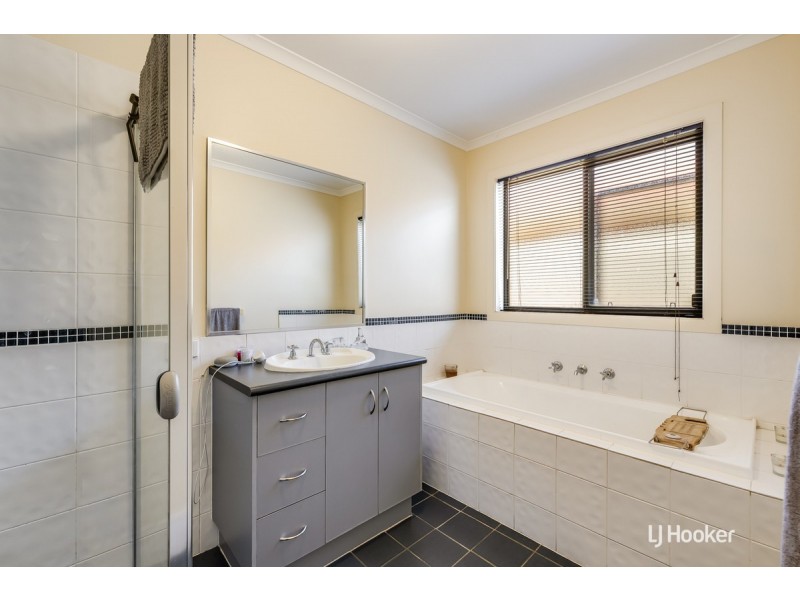 6 Woni Court, Direk SA 5110