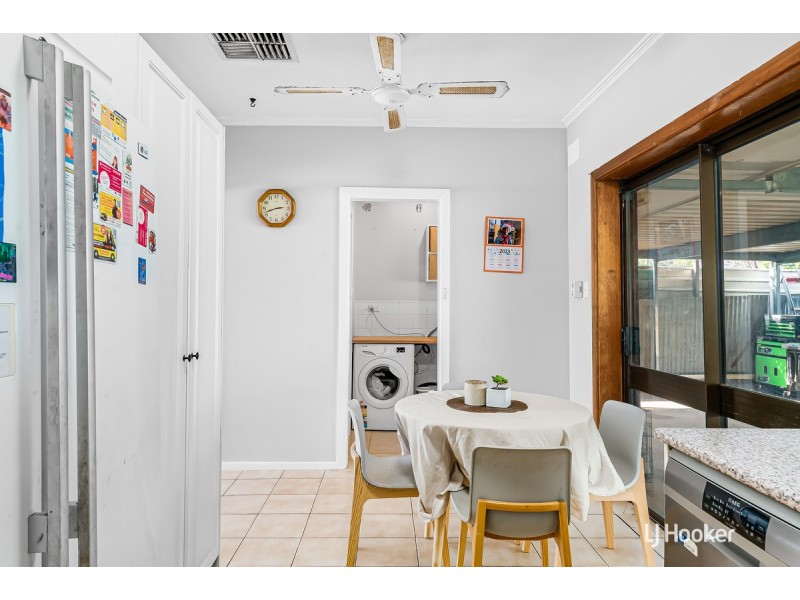 30 Carol Drive, Para Hills SA 5096