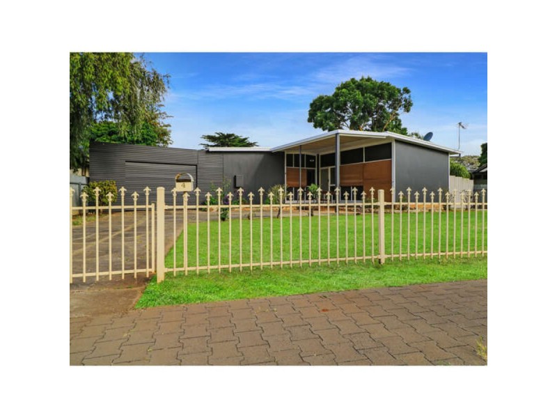 4 Garlick Road, Elizabeth Park SA 5113