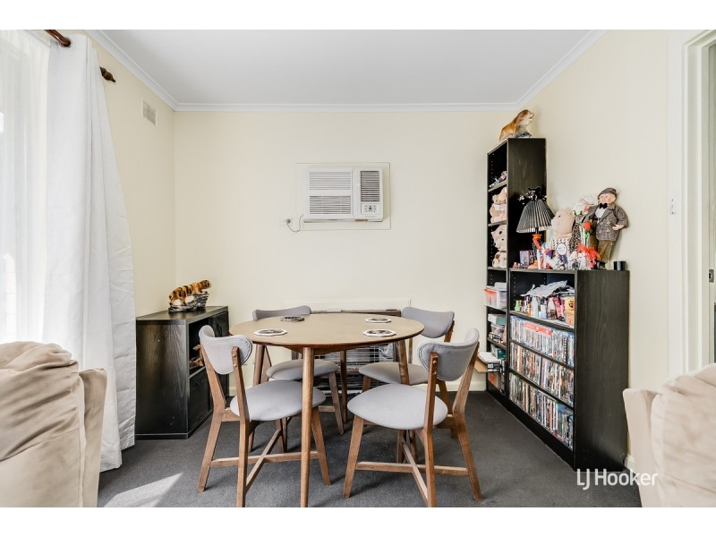 8 Uphall Street, Elizabeth Park SA 5113