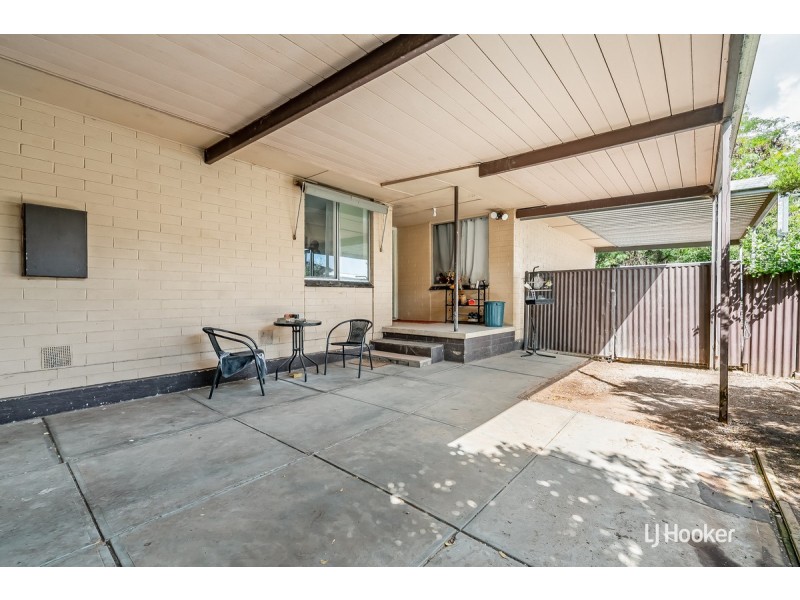 8 Uphall Street, Elizabeth Park SA 5113