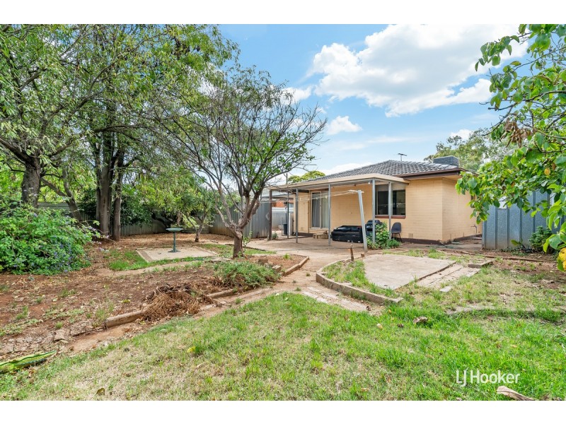 8 Uphall Street, Elizabeth Park SA 5113