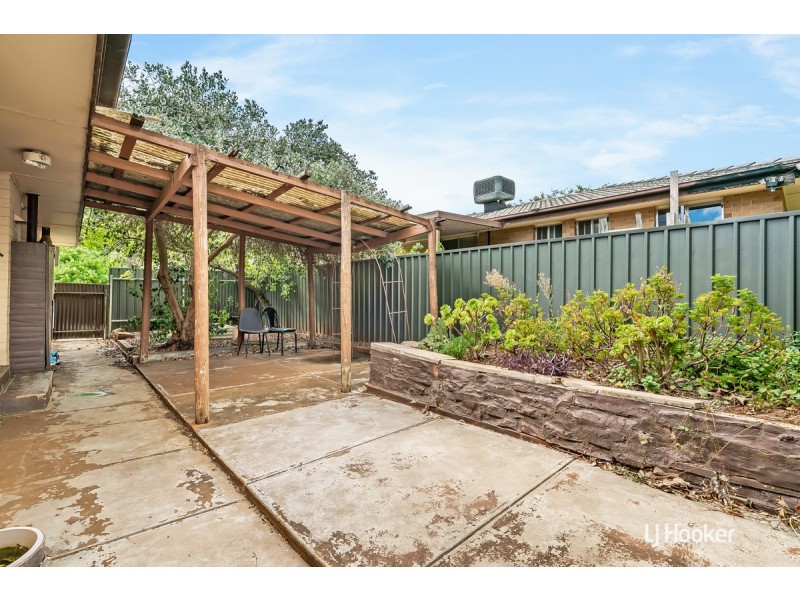 8 Uphall Street, Elizabeth Park SA 5113