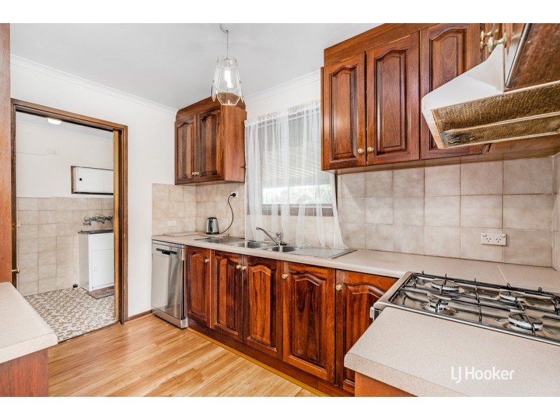 16 Cavenagh Street, Elizabeth Downs SA 5113