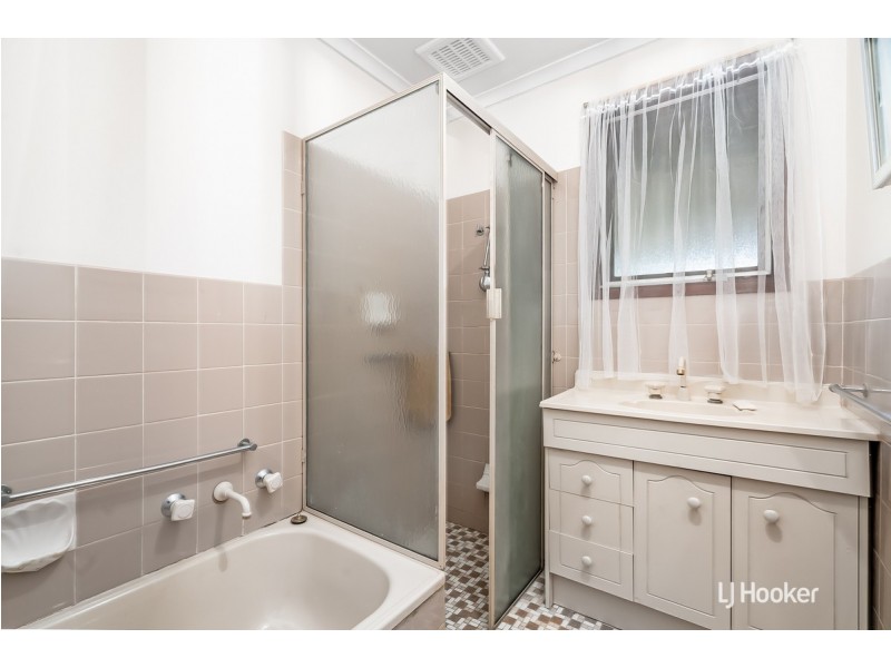 16 Cavenagh Street, Elizabeth Downs SA 5113