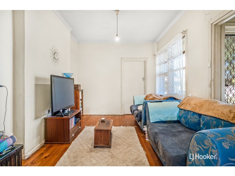 32 Goodman Road, Elizabeth South SA 5112