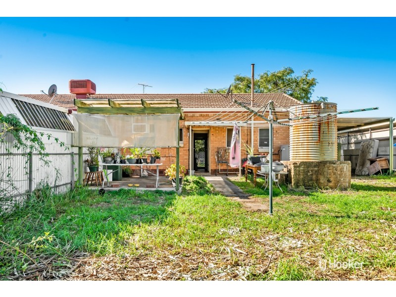 32 Goodman Road, Elizabeth South SA 5112