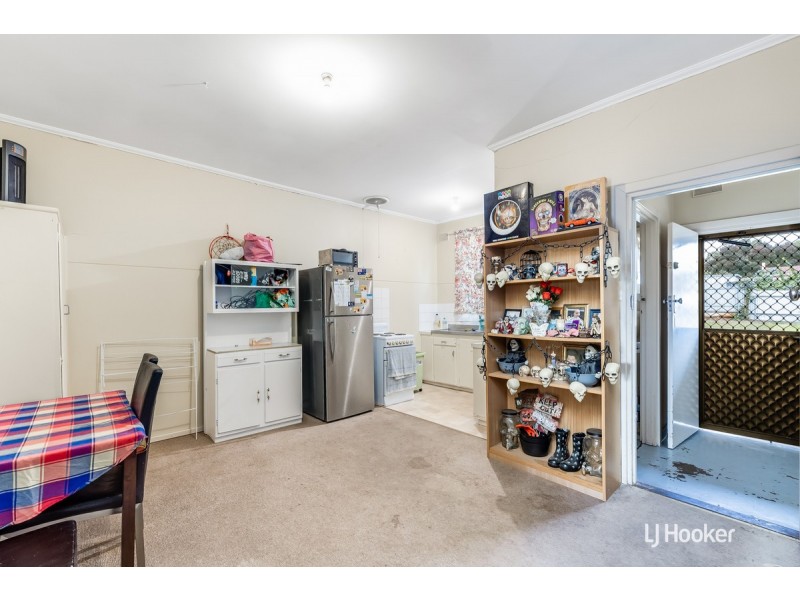 18 Dolphin Street, Elizabeth East SA 5112
