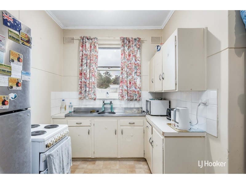 18 Dolphin Street, Elizabeth East SA 5112