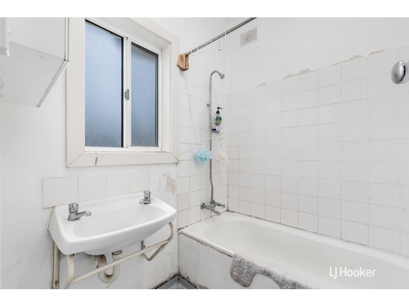 18 Dolphin Street, Elizabeth East SA 5112
