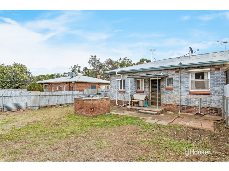 18 Dolphin Street, Elizabeth East SA 5112