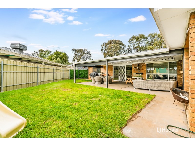 8 Harvest Court, Andrews Farm SA 5114