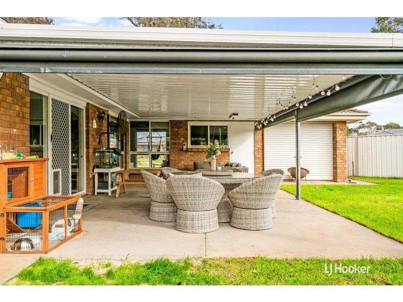 8 Harvest Court, Andrews Farm SA 5114