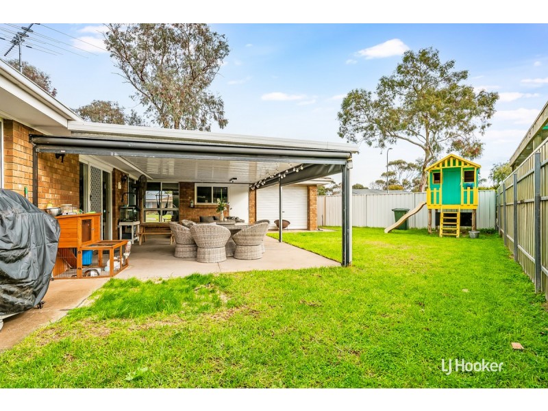 8 Harvest Court, Andrews Farm SA 5114