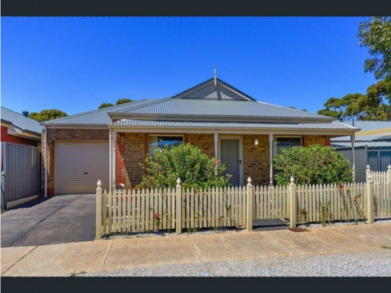 11 Salmon Gum Crescent, Blakeview SA 5114