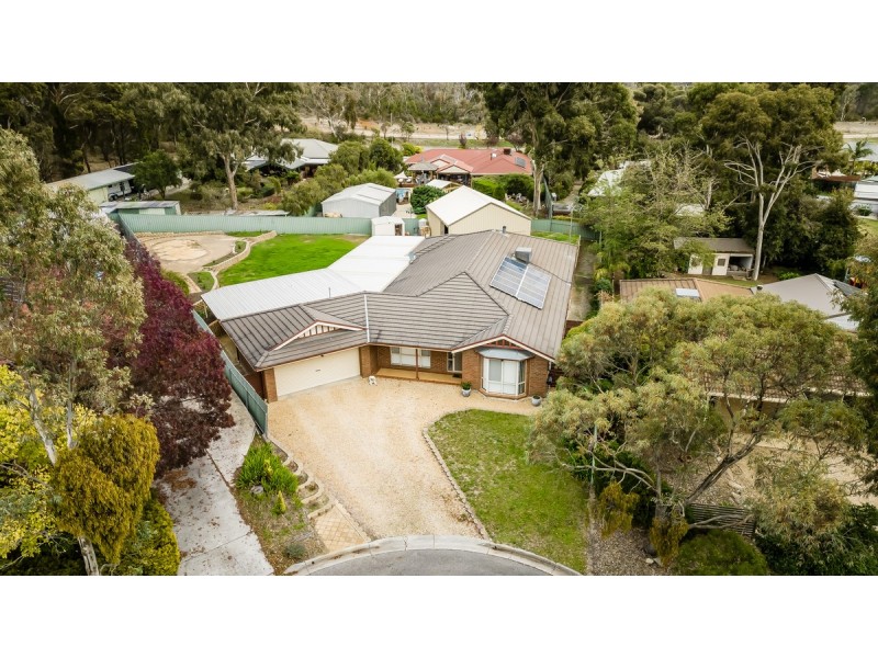 7 Wilksch Court, Williamstown SA 5351