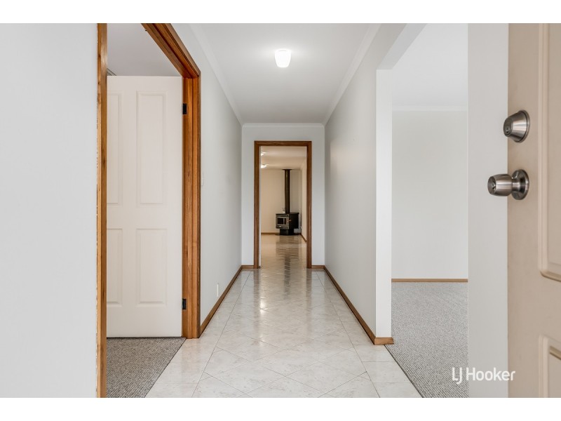 7 Wilksch Court, Williamstown SA 5351