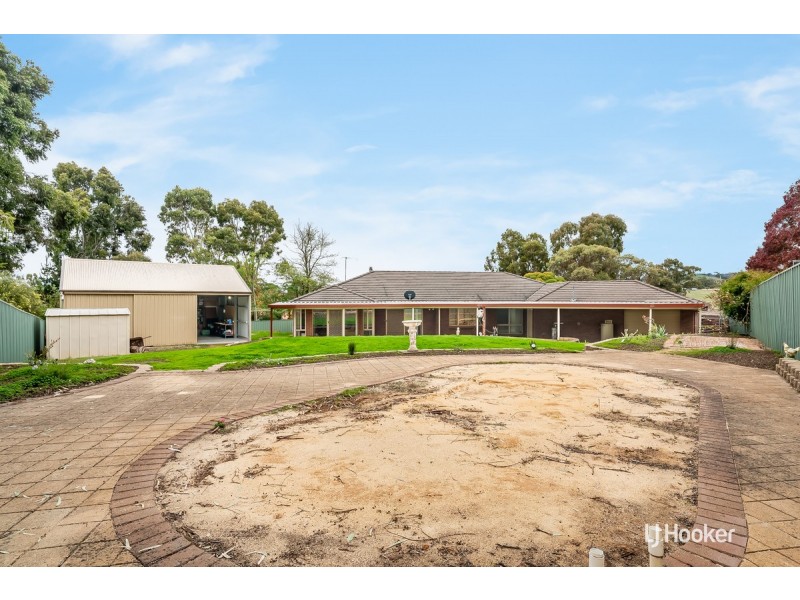 7 Wilksch Court, Williamstown SA 5351