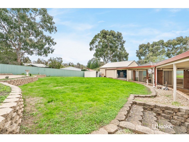 7 Wilksch Court, Williamstown SA 5351