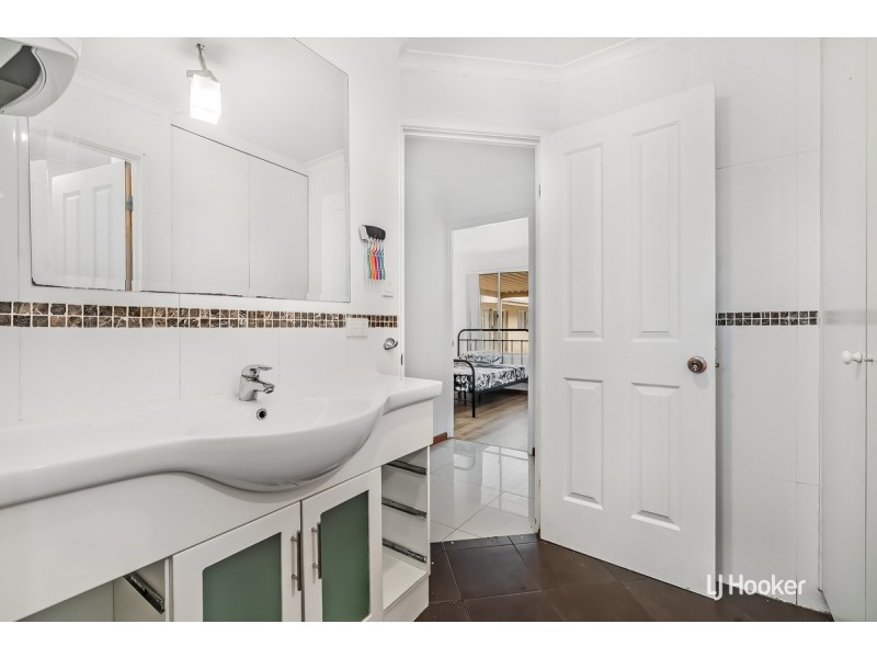 5 John Bull Court, Andrews Farm SA 5114