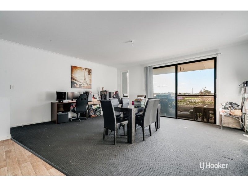 2/242 Newton Boulevard, Munno Para SA 5115