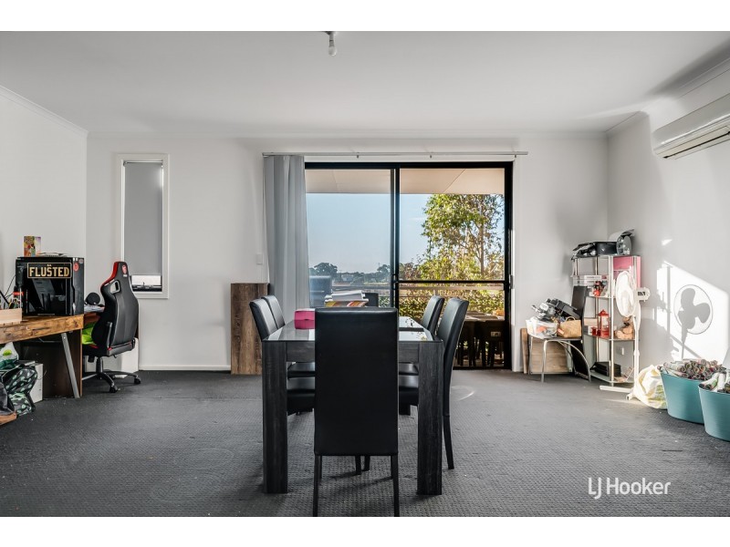2/242 Newton Boulevard, Munno Para SA 5115