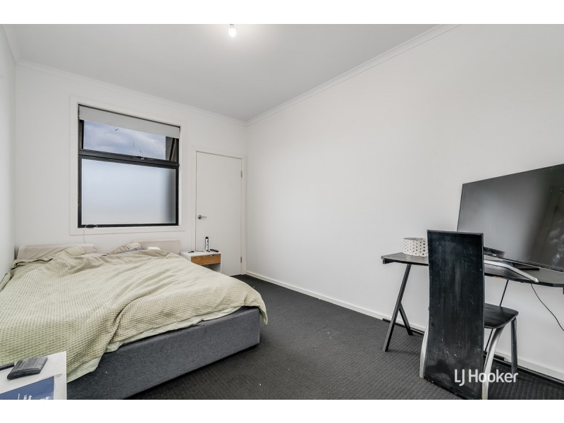 2/242 Newton Boulevard, Munno Para SA 5115