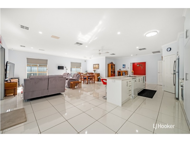 27 Rollings Way, Blakeview SA 5114