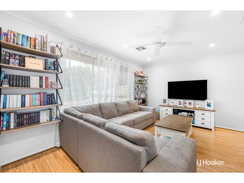 4 Alex Place, Hillbank SA 5112