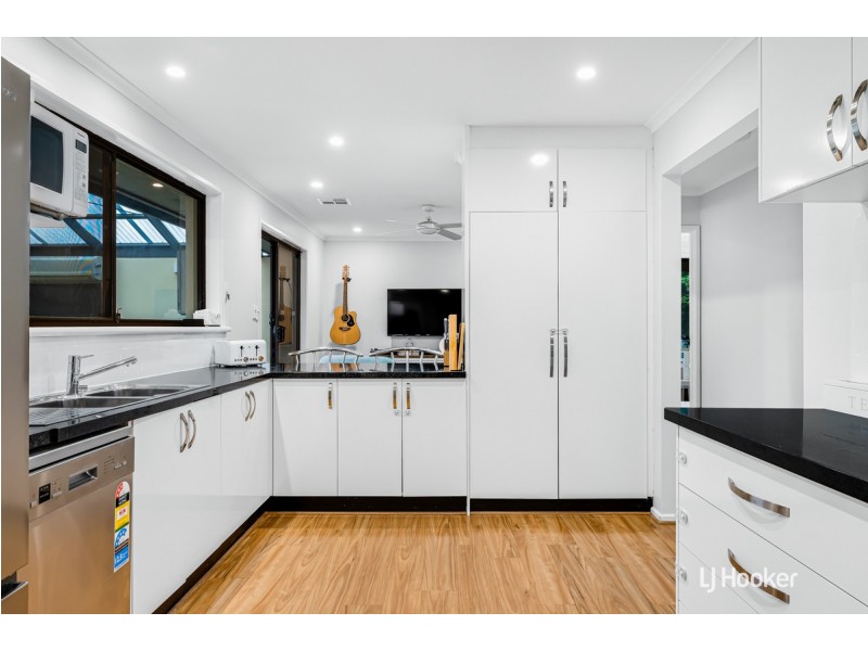 4 Alex Place, Hillbank SA 5112