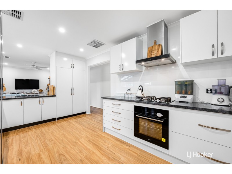 4 Alex Place, Hillbank SA 5112