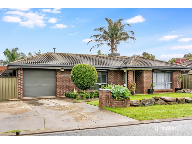 10 Mike Place, Salisbury Downs SA 5108